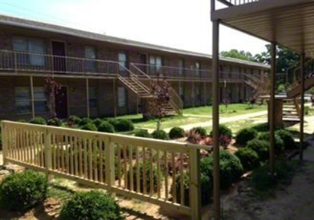 Grand Oak Place Apartments 